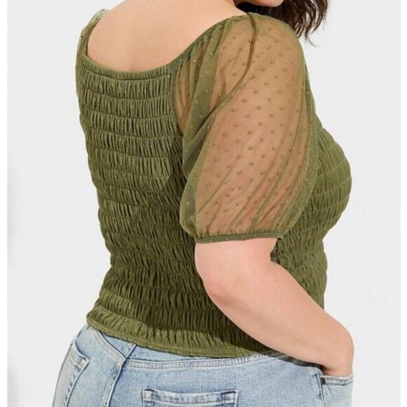 Torrid Top Size 4x or 26 Green Dot Mesh Square Neck Smocked Crop - Picture 4 of 7